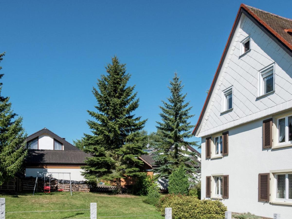 Cozy Apartment In Schwenningen With Garden フィリンゲン・シュヴェニンゲン エクステリア 写真
